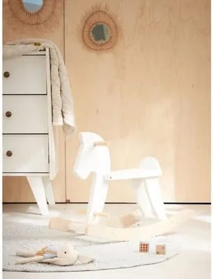 Cheval à bascule en bois